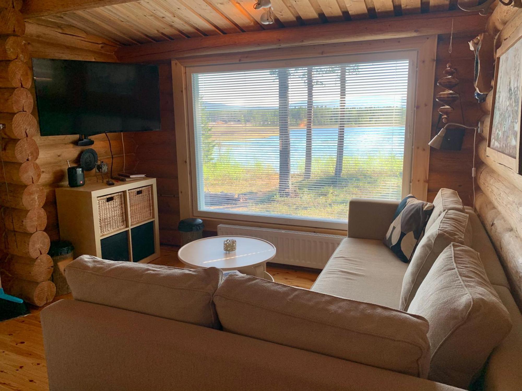 Kaupinmaja, Yllaes, Aekaeslompolo, Lapland - Log Cabin With Lake And Fell Scenery Bagian luar foto